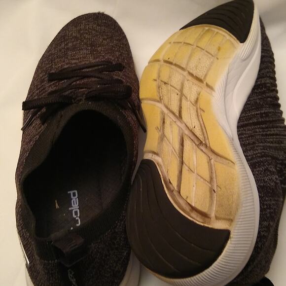 Skechers Women's slip on. Size 8.5 - Picture 3 of 6